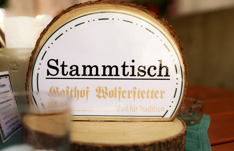 Vilshofen Gastronomie: Erlebe bayerische Gastlichkeit am Stadtplatz. Regionale Schmankerl & süffiges Bier erwarten Dich. Jetzt entdecken!